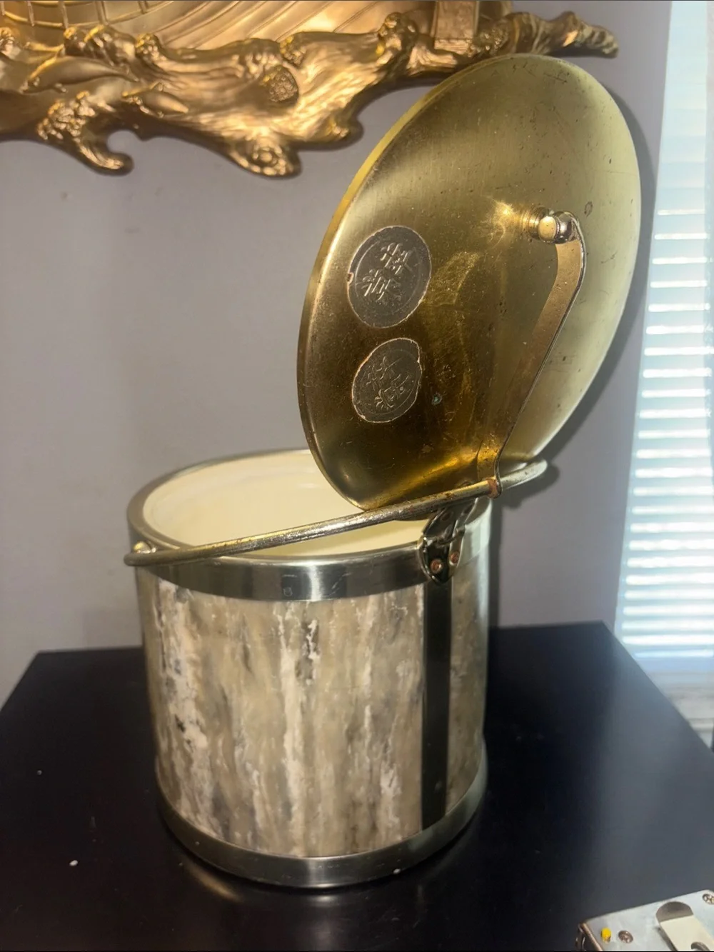 Vintage Kraftware vinyl Marbleized Ice Bucket with Gold-Tone Lid and Handle
